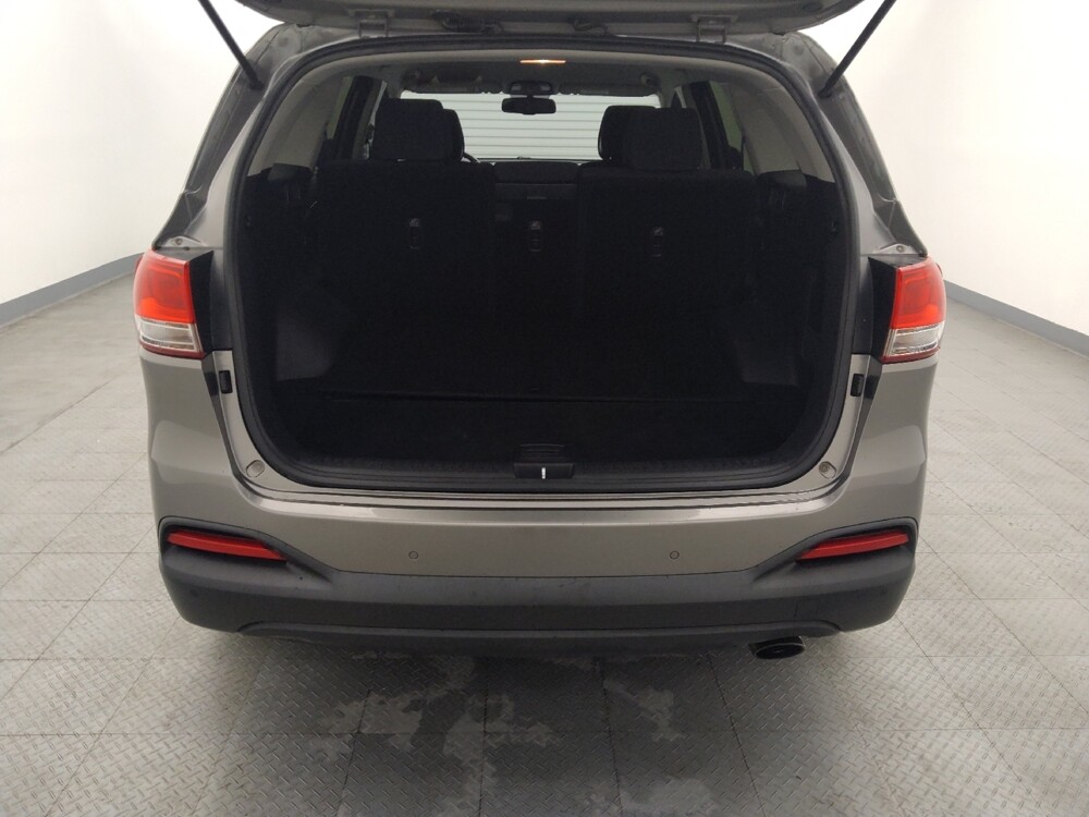 2016 Kia Sorento in Metairie, LA 70006 - 18111544 29
