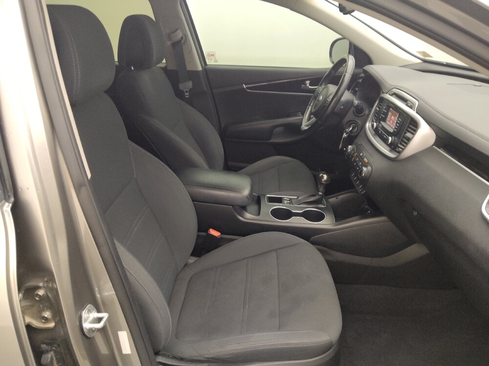2016 Kia Sorento in Metairie, LA 70006 - 18111544 21