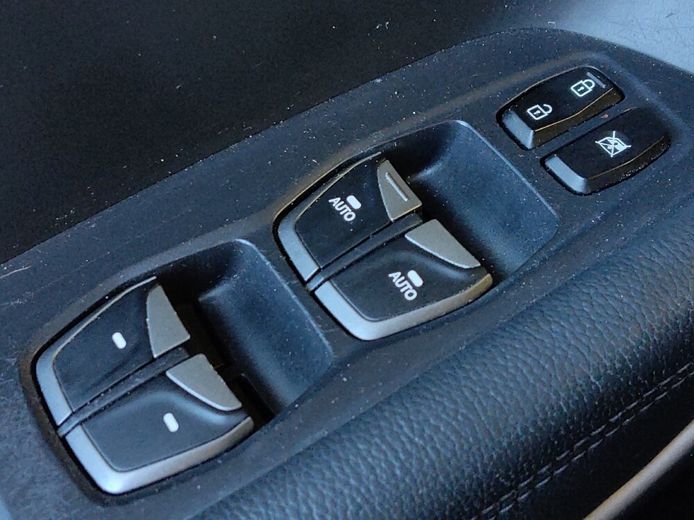 2015 Hyundai Santa Fe in San Antonio, TX 78238 - 18111553 27