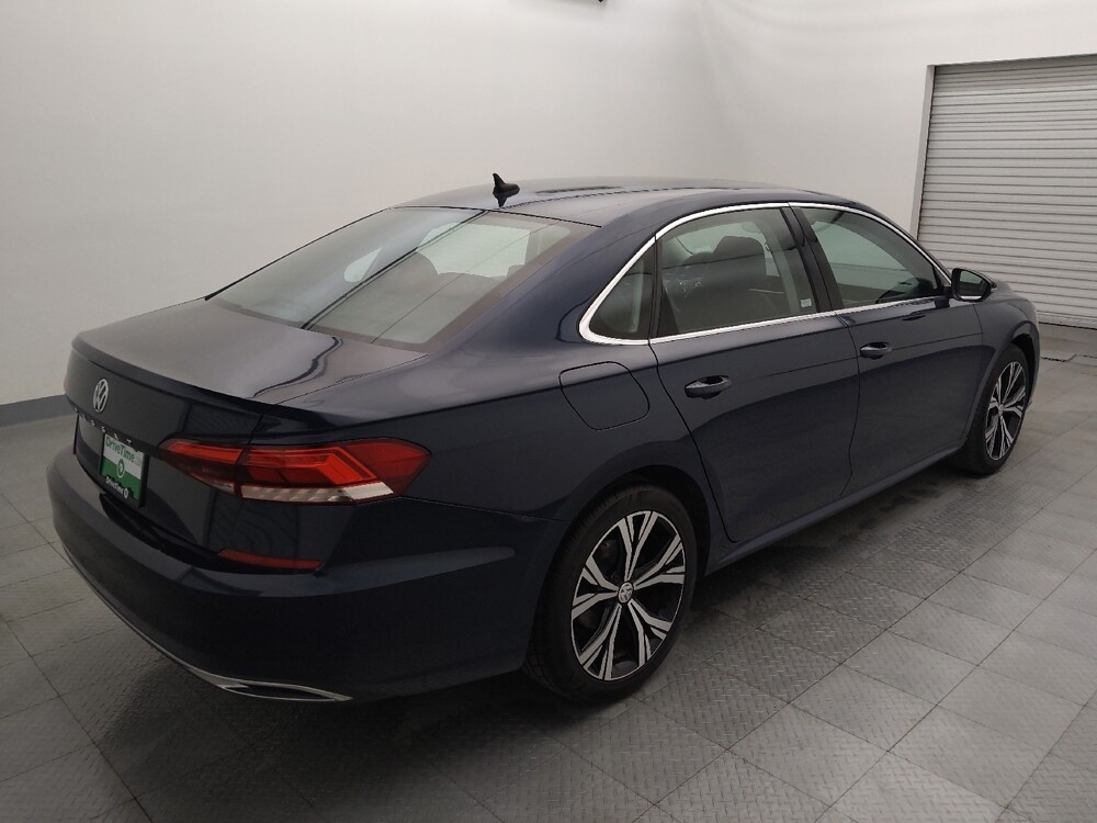 2022 Volkswagen Passat in Tyler, TX 75701 - 18111556 9