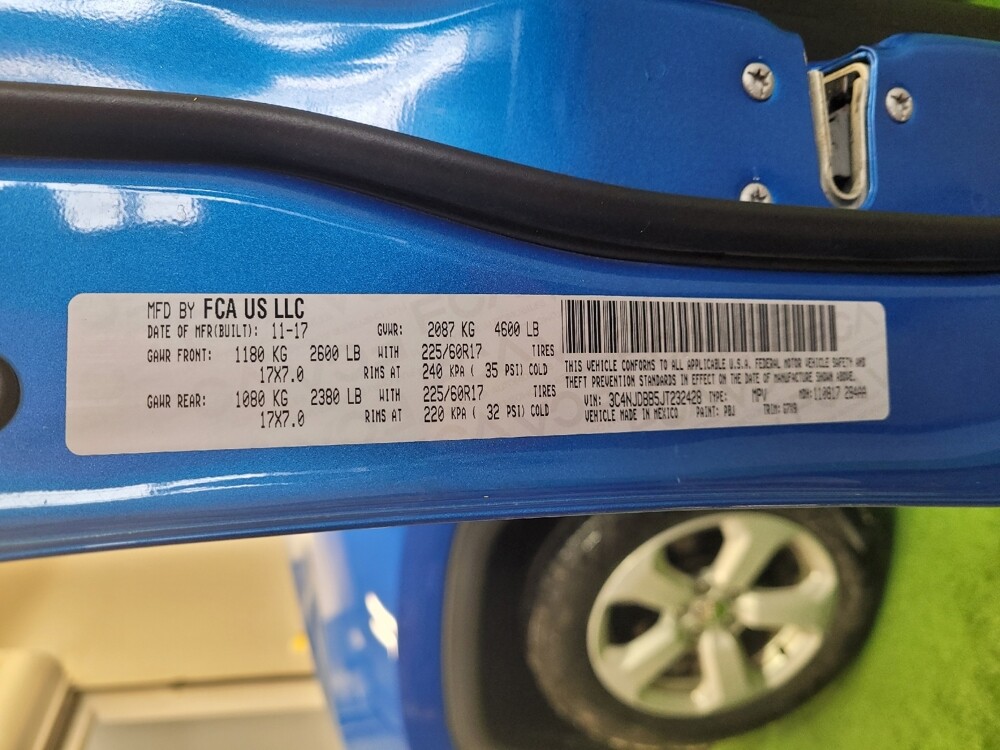 2018 Jeep Compass in Columbus, OH 43231 - 18111562 33