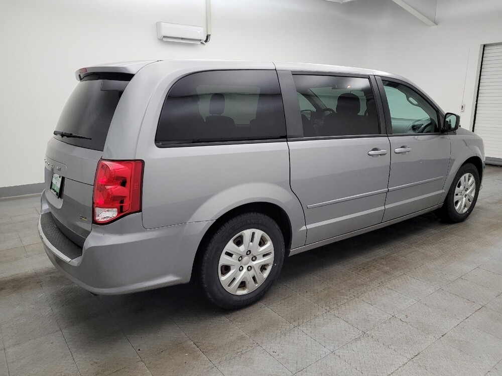 2016 Dodge Grand Caravan in Fairfield, OH 45014 - 18111564 10