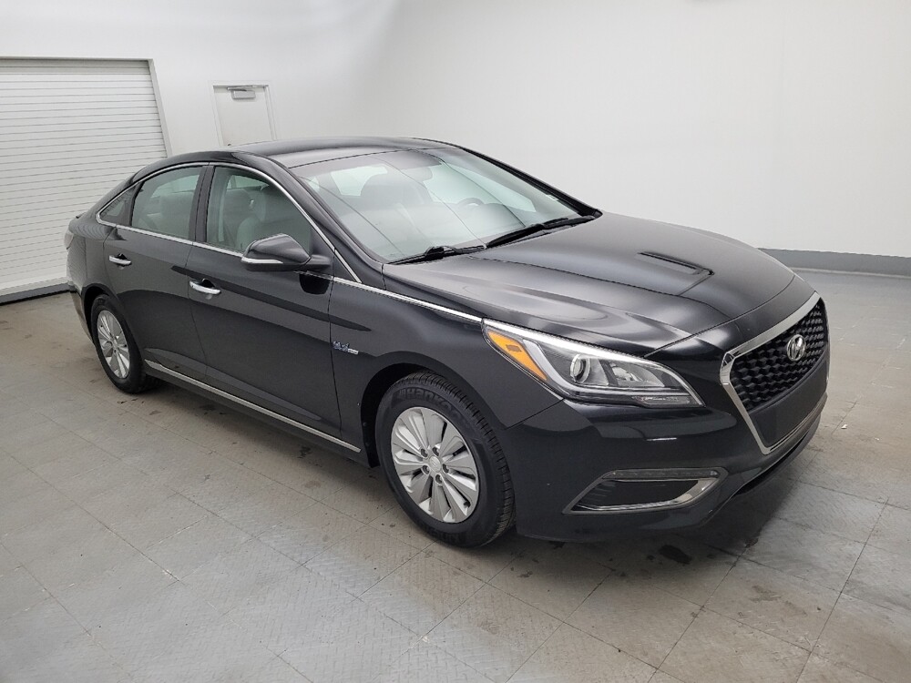 2017 Hyundai Sonata in Maple Heights, OH 44137 - 18111570 11