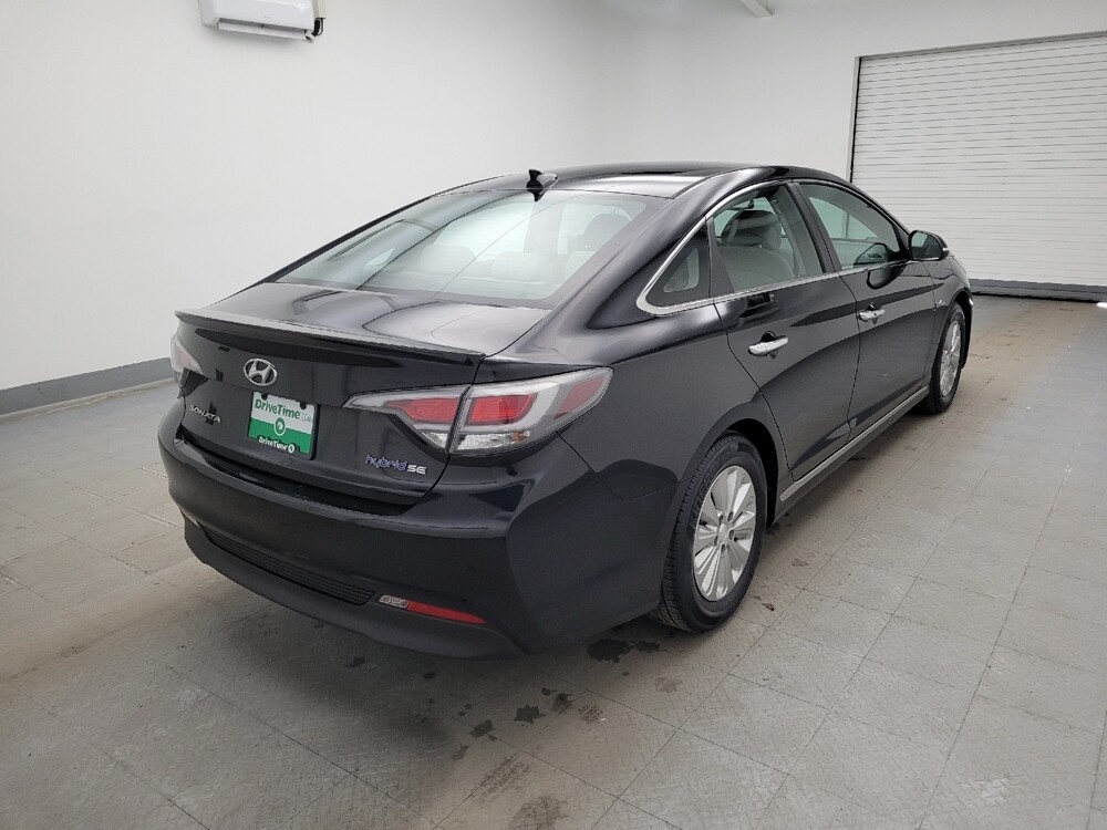 2017 Hyundai Sonata in Maple Heights, OH 44137 - 18111570 9