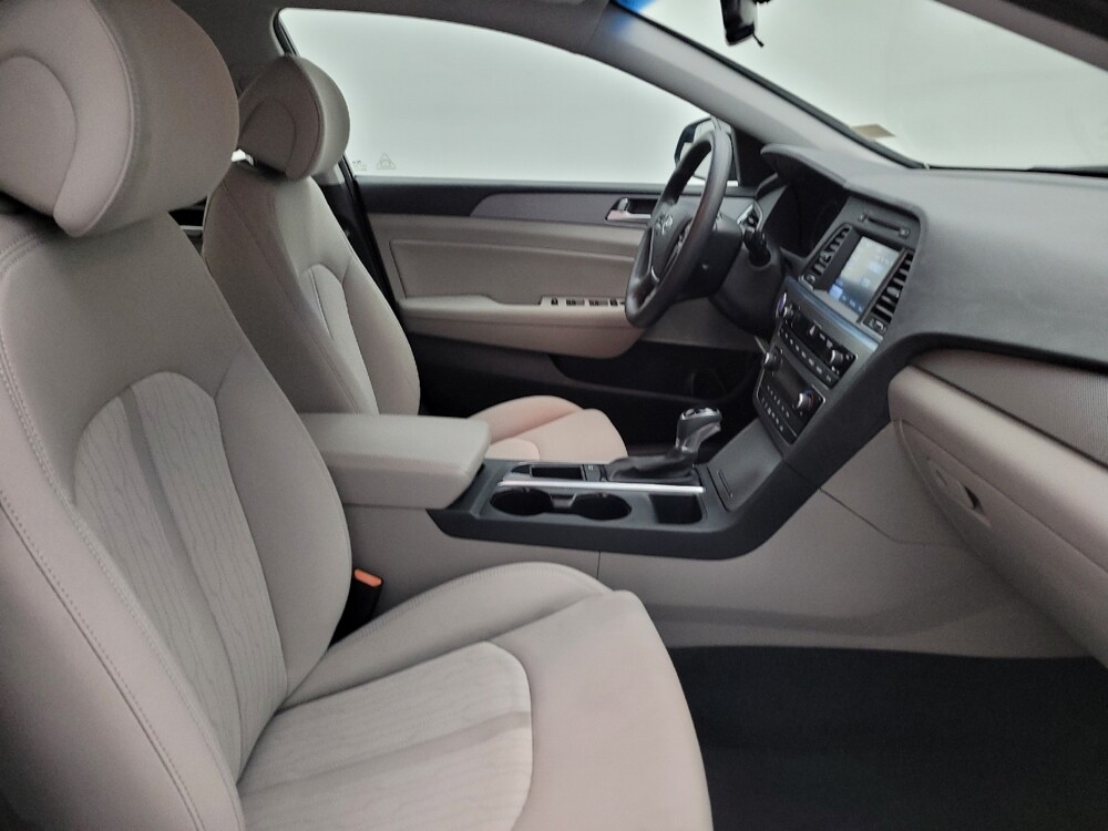 2017 Hyundai Sonata in Maple Heights, OH 44137 - 18111570 21