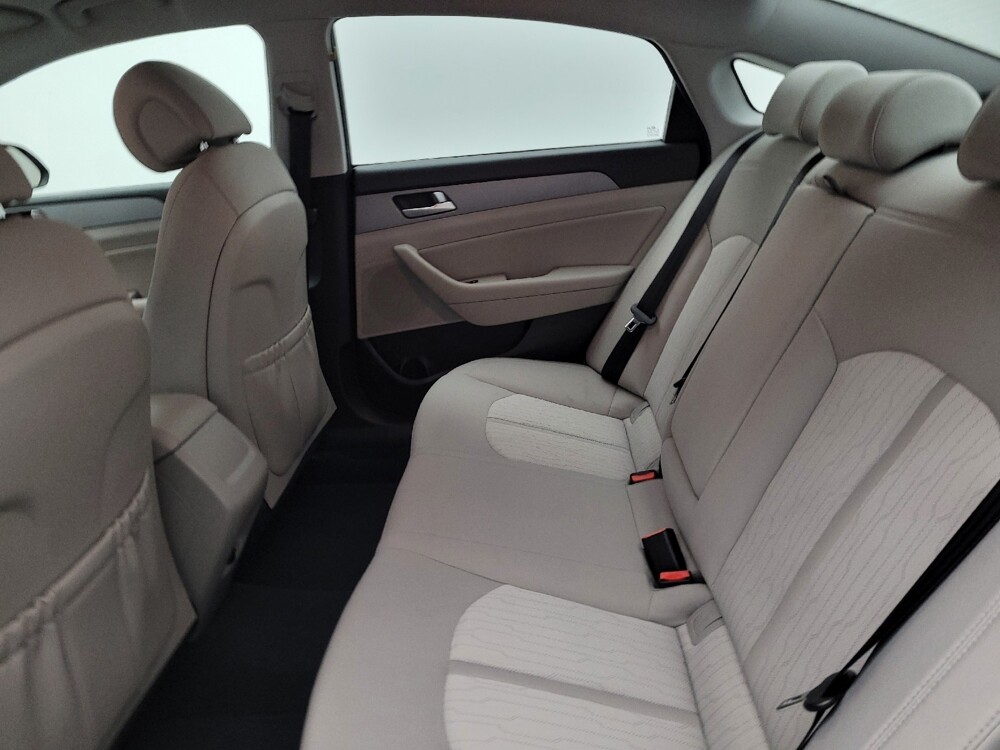 2017 Hyundai Sonata in Maple Heights, OH 44137 - 18111570 18