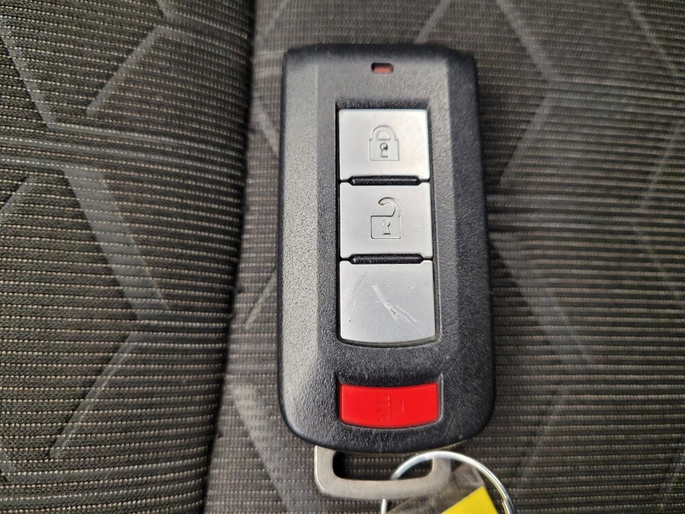 2020 Mitsubishi Outlander Sport in Columbus, OH 43228 - 18111572 32