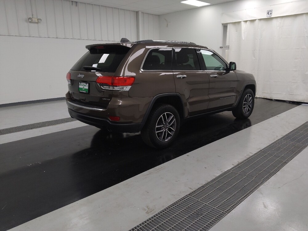2019 Jeep Grand Cherokee in St. Louis, MO 63125 - 18111576 9