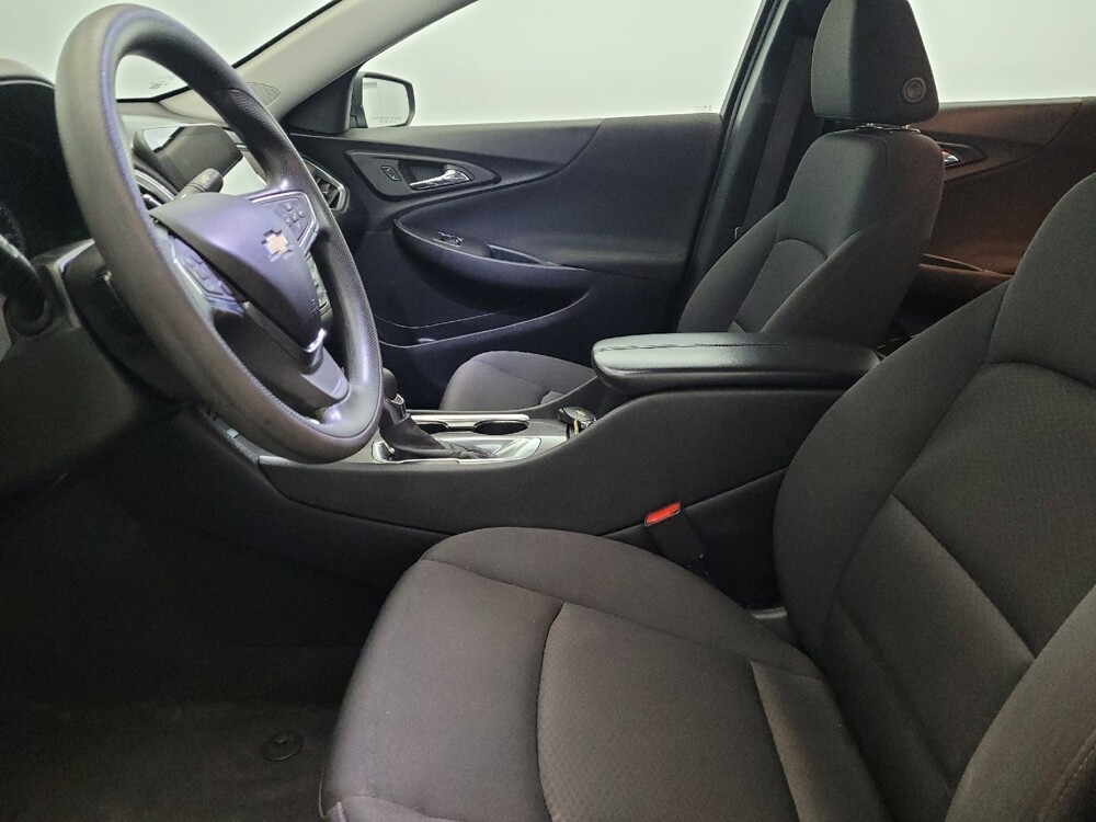 2021 Chevrolet Malibu in Pittsburgh, PA 15236 - 18111583 17