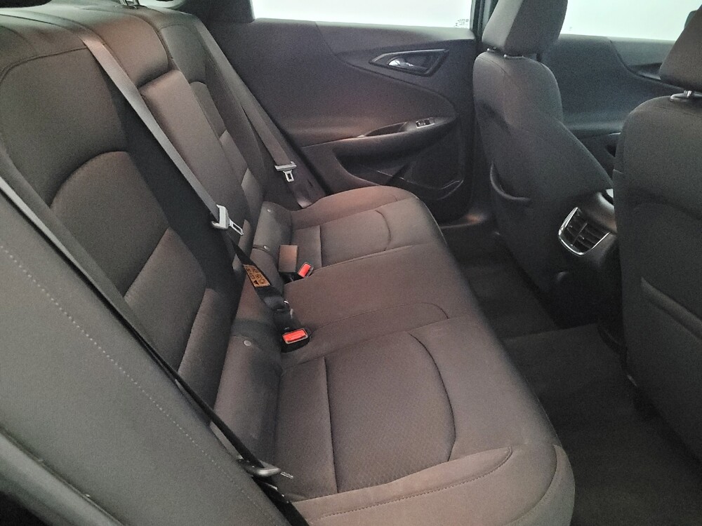 2021 Chevrolet Malibu in Pittsburgh, PA 15236 - 18111583 19