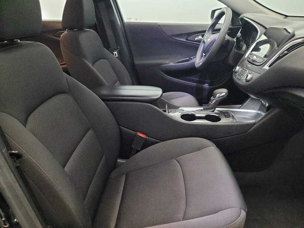 2021 Chevrolet Malibu in Pittsburgh, PA 15236 - 18111583 21