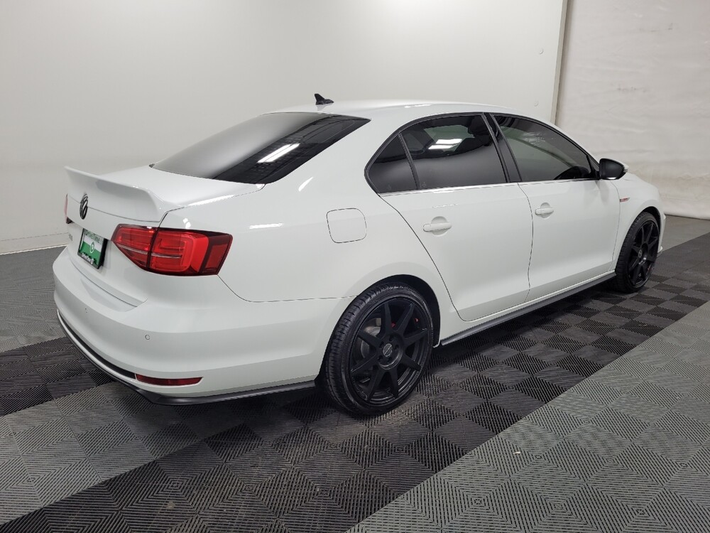 2017 Volkswagen Jetta in Langhorne, PA 19047 - 18111586 10
