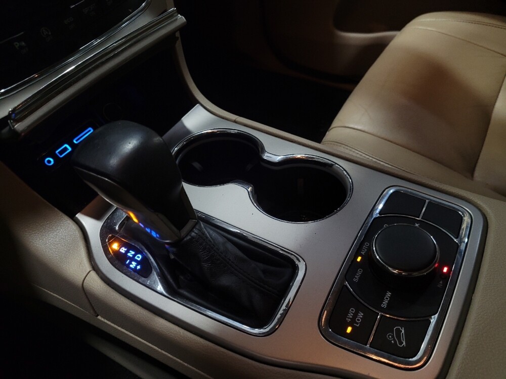 2016 Jeep Grand Cherokee in Pittsburgh, PA 15237 - 18111590 26