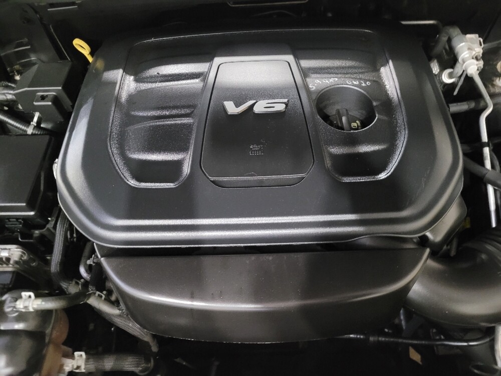 2016 Jeep Grand Cherokee in Pittsburgh, PA 15237 - 18111590 30