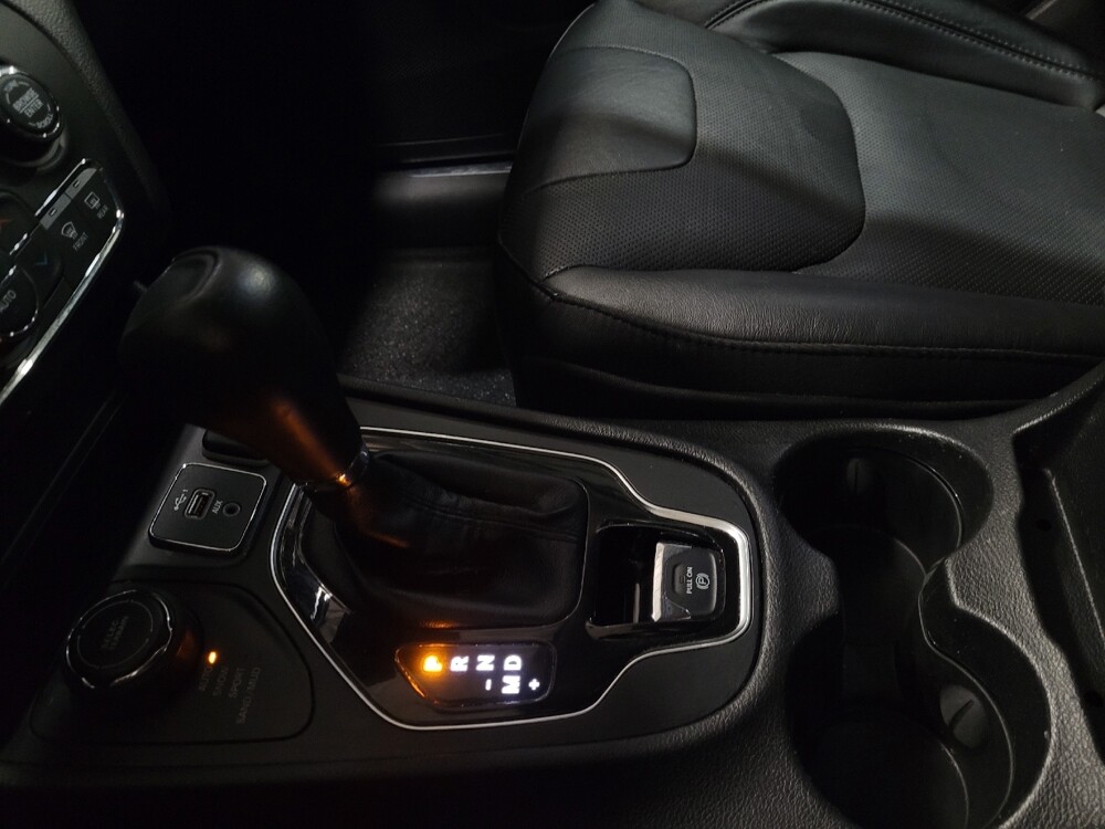 2019 Jeep Cherokee in Pittsburgh, PA 15237 - 18111601 26