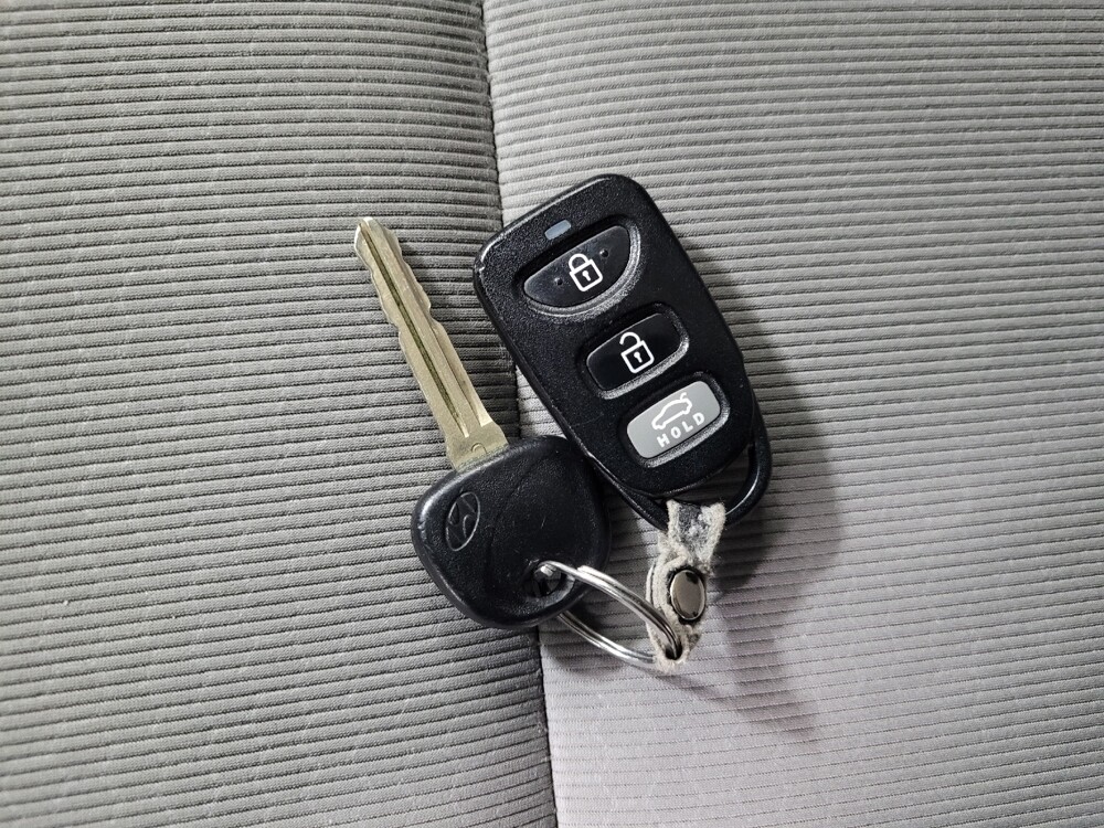 2018 Hyundai Elantra in Langhorne, PA 19047 - 18111602 32