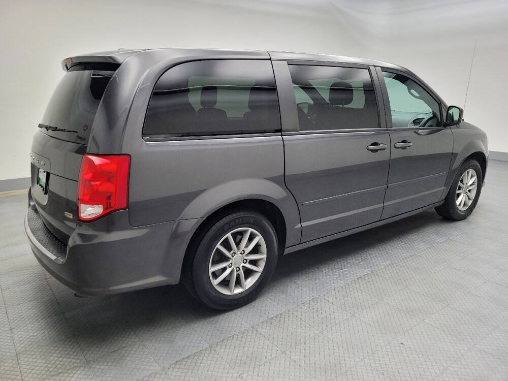 2016 Dodge Grand Caravan in Des Moines, IA 50310 - 18111607 10