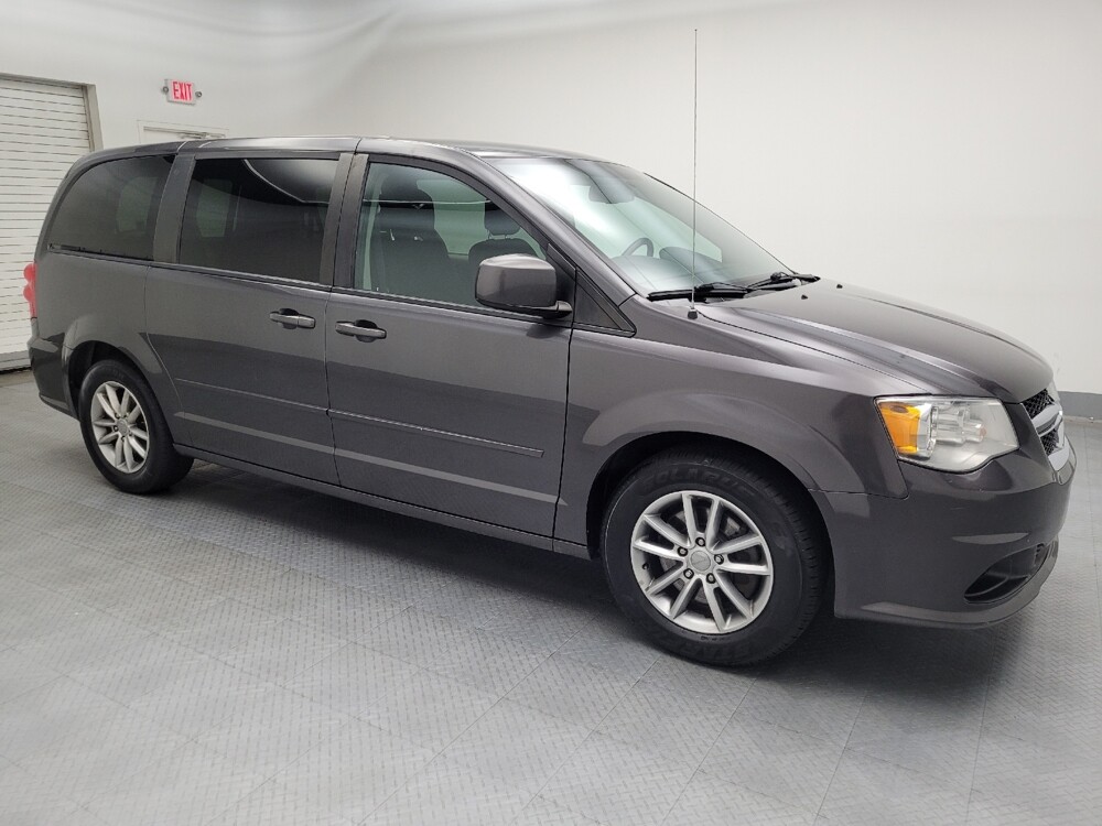 2016 Dodge Grand Caravan in Des Moines, IA 50310 - 18111607 11