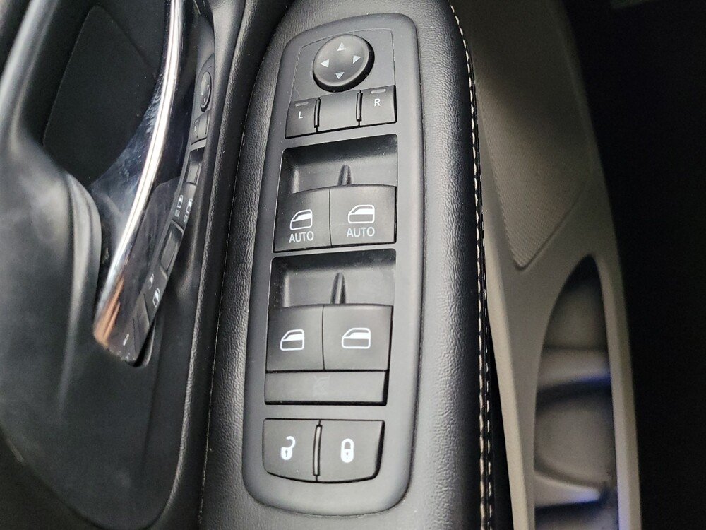 2016 Dodge Grand Caravan in Des Moines, IA 50310 - 18111607 27