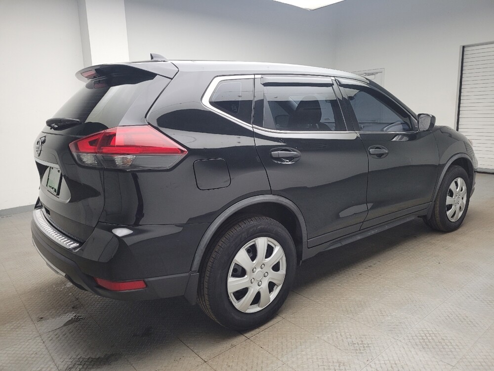 2019 Nissan Rogue in Eastpointe, MI 48021 - 18111615 10