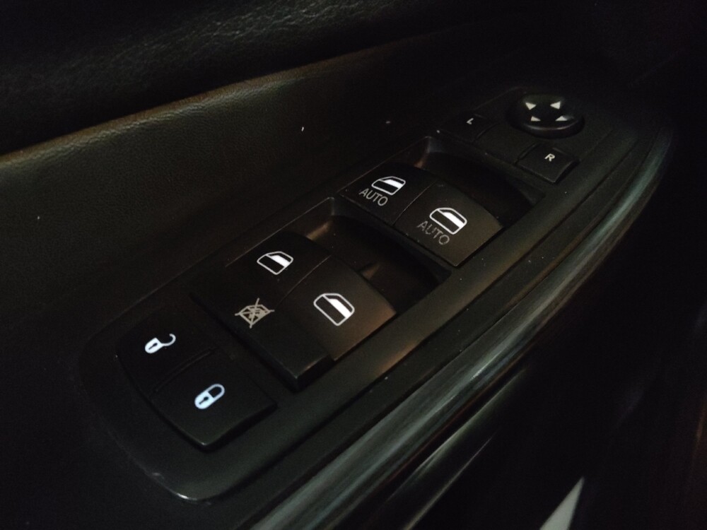 2014 Jeep Cherokee in Gainesville, FL 32609 - 18111620 27