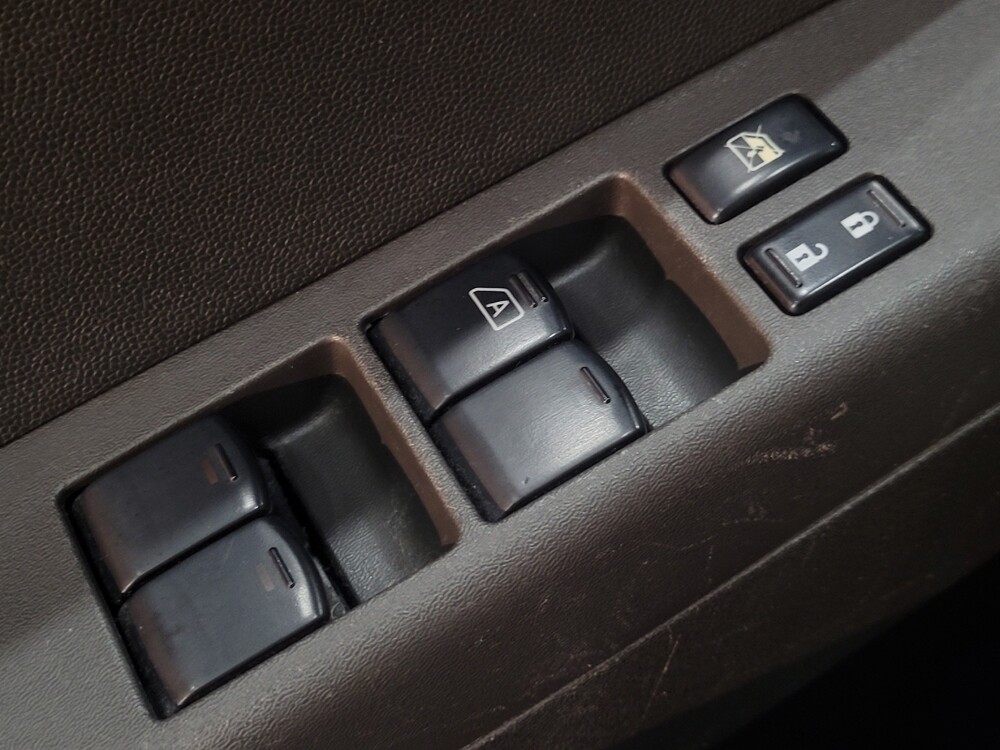 2015 Nissan Xterra in Chesapeake, VA 23320 - 18111626 27