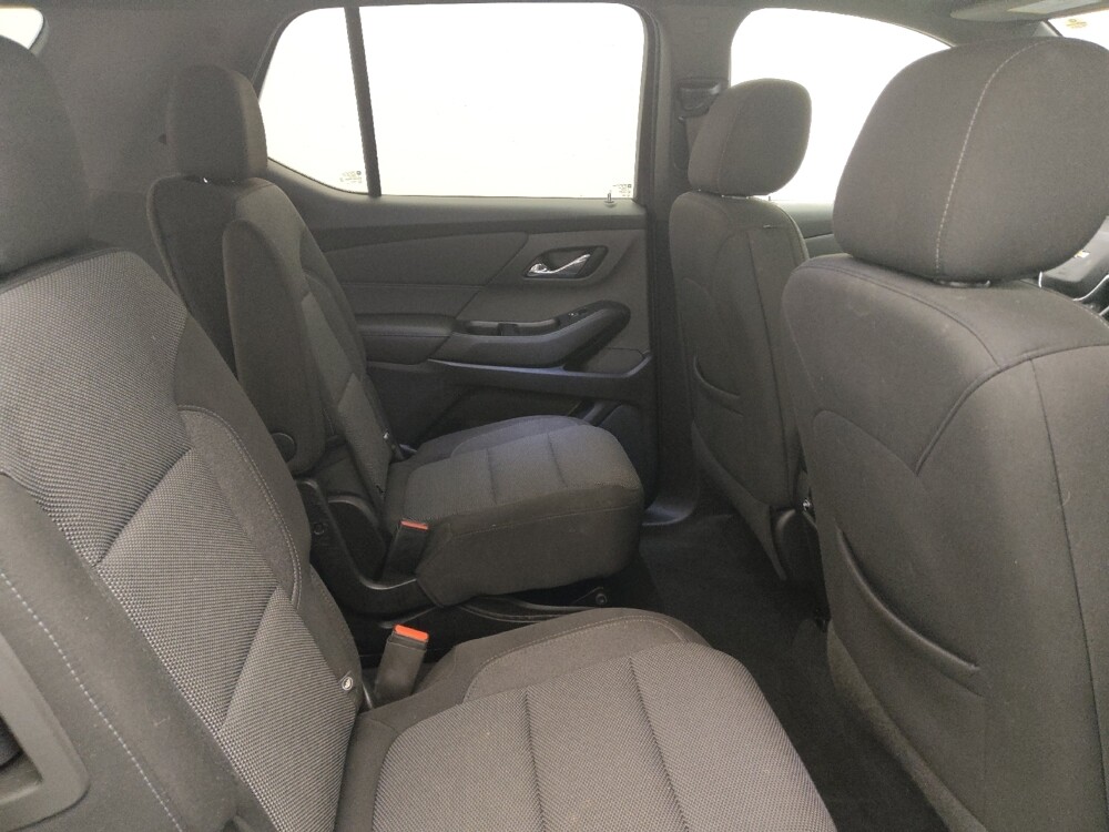 2022 Chevrolet Traverse in Columbia, SC 29210 - 18111632 19