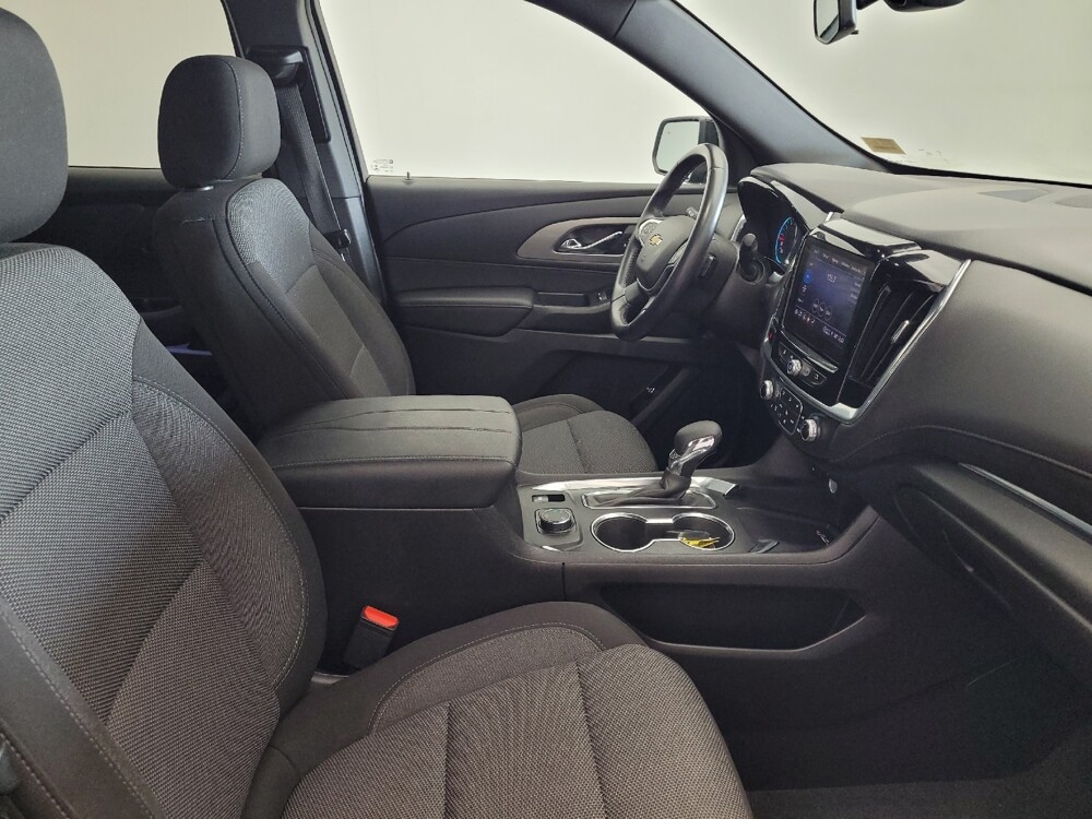 2022 Chevrolet Traverse in Columbia, SC 29210 - 18111632 21