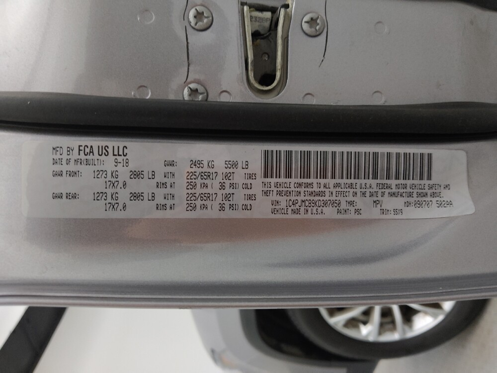 2019 Jeep Cherokee in Denver, CO 80012 - 18111640 33