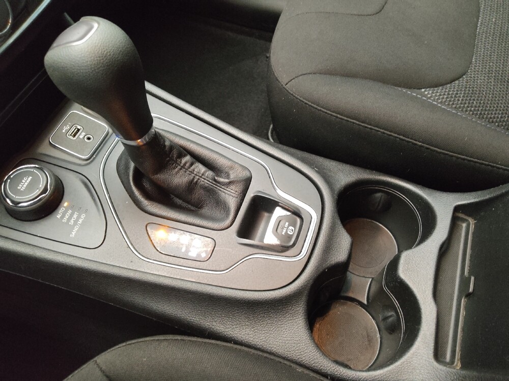 2019 Jeep Cherokee in Denver, CO 80012 - 18111640 26