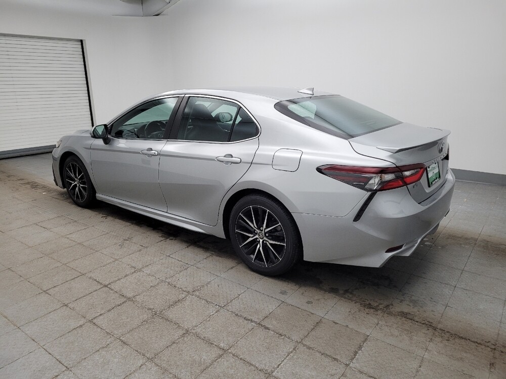 2021 Toyota Camry in Toledo, OH 43617 - 18111649 3