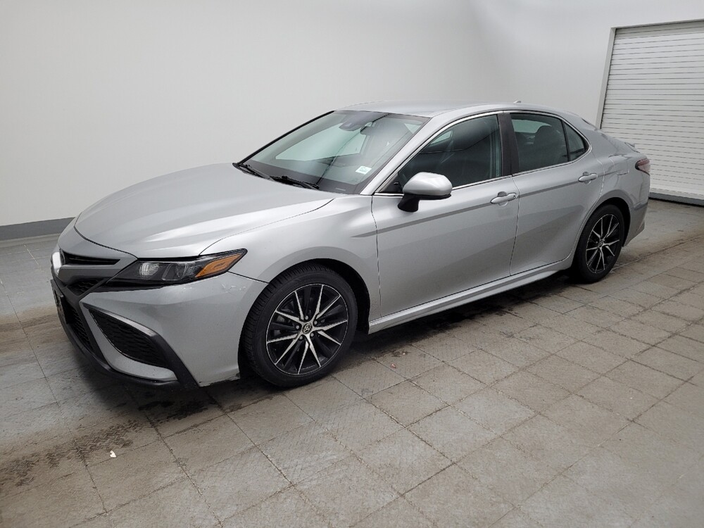 2021 Toyota Camry in Toledo, OH 43617 - 18111649 2