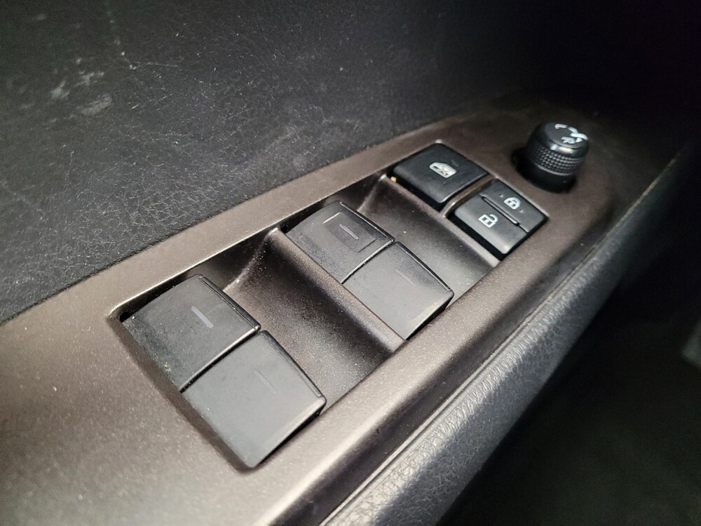 2021 Toyota Camry in Toledo, OH 43617 - 18111649 27