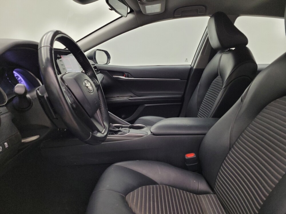 2021 Toyota Camry in Toledo, OH 43617 - 18111649 17