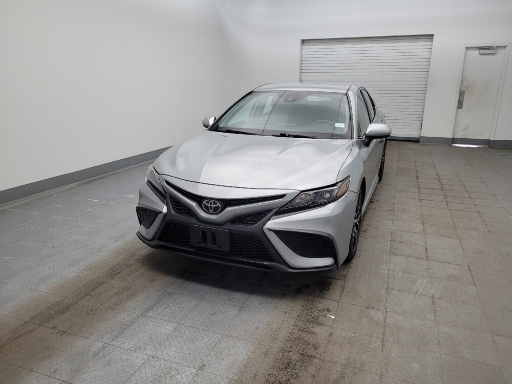2021 Toyota Camry in Toledo, OH 43617 - 18111649 15
