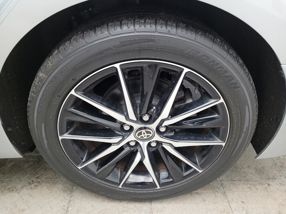 2021 Toyota Camry in Toledo, OH 43617 - 18111649 31