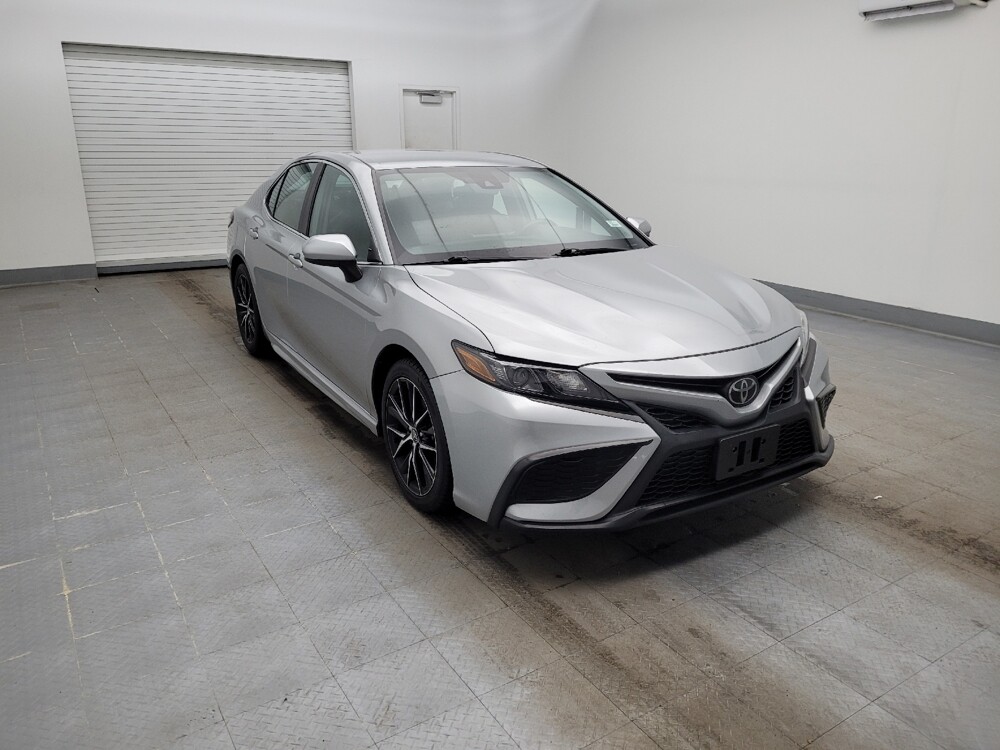 2021 Toyota Camry in Toledo, OH 43617 - 18111649 13