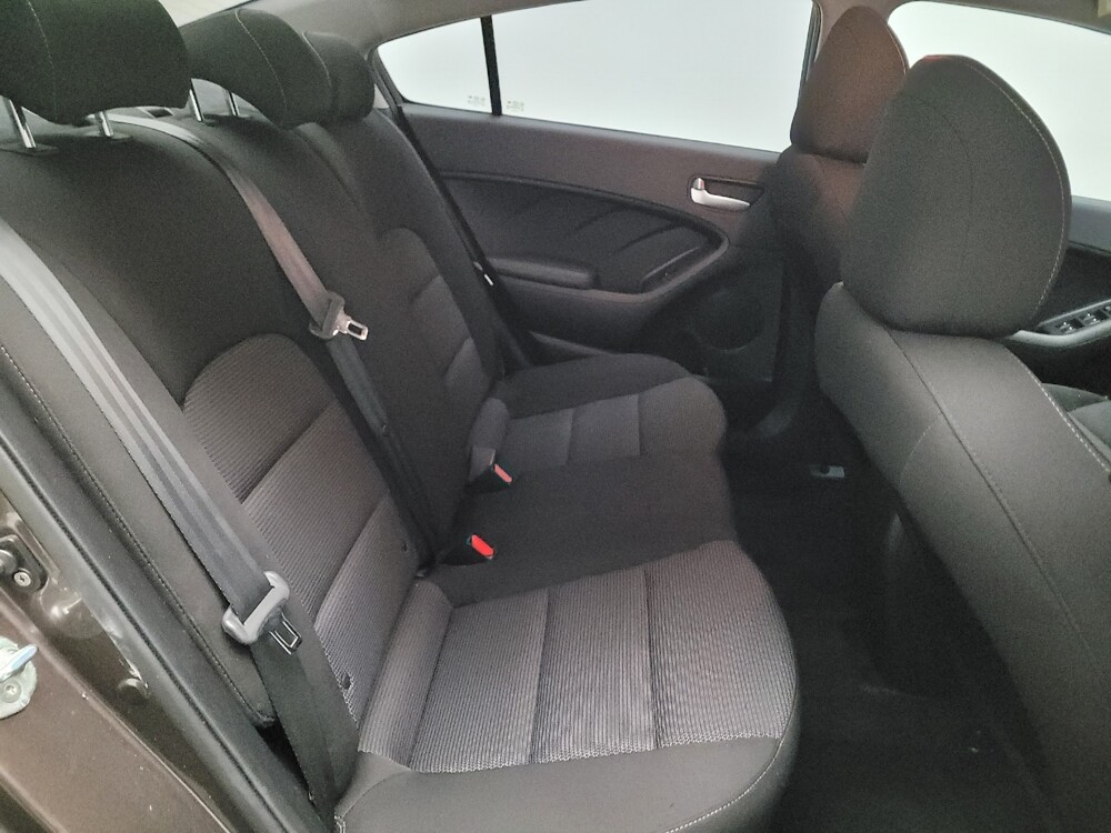 2017 Kia Forte in Riverside, CA 92504 - 18111660 19