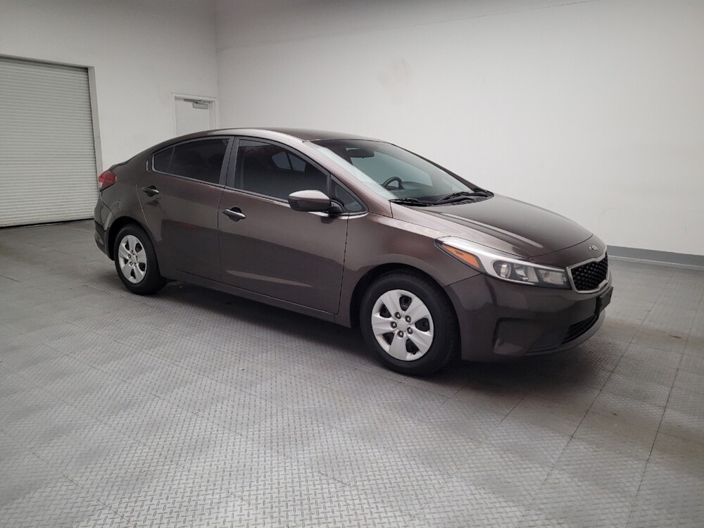 2017 Kia Forte in Riverside, CA 92504 - 18111660 11