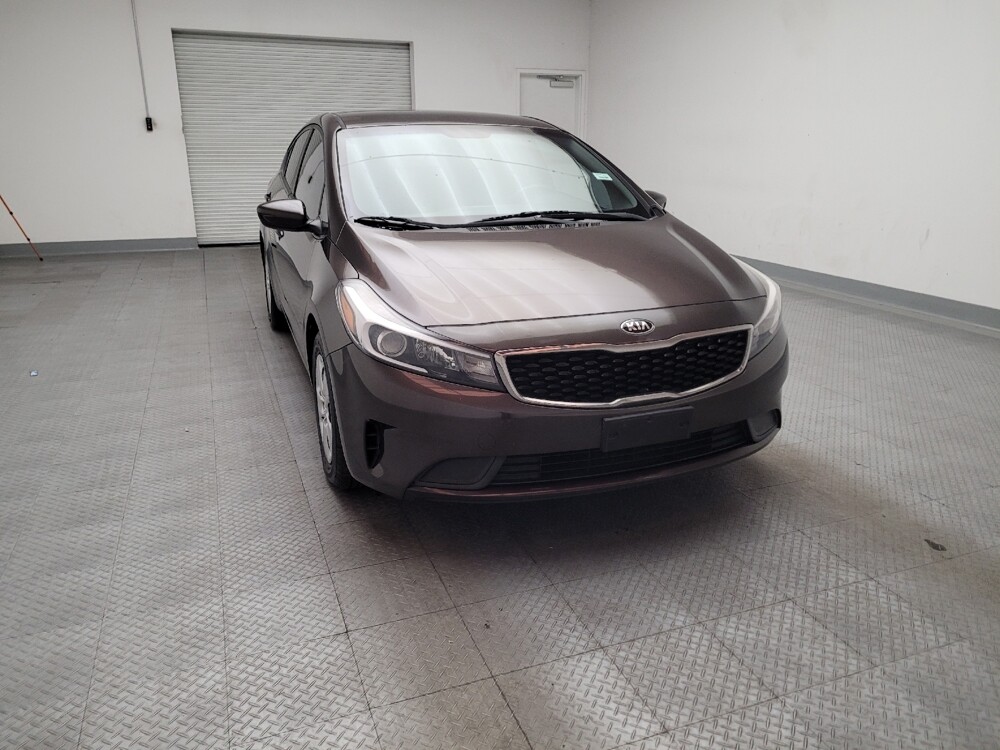 2017 Kia Forte in Riverside, CA 92504 - 18111660 14