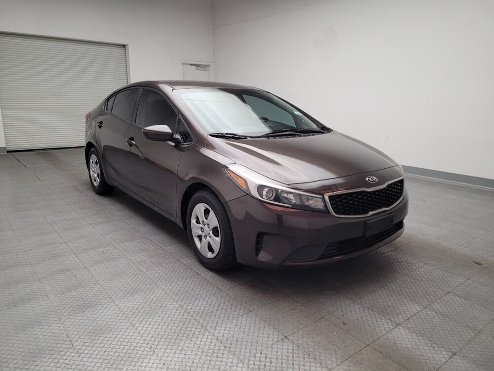 2017 Kia Forte in Riverside, CA 92504 - 18111660 13