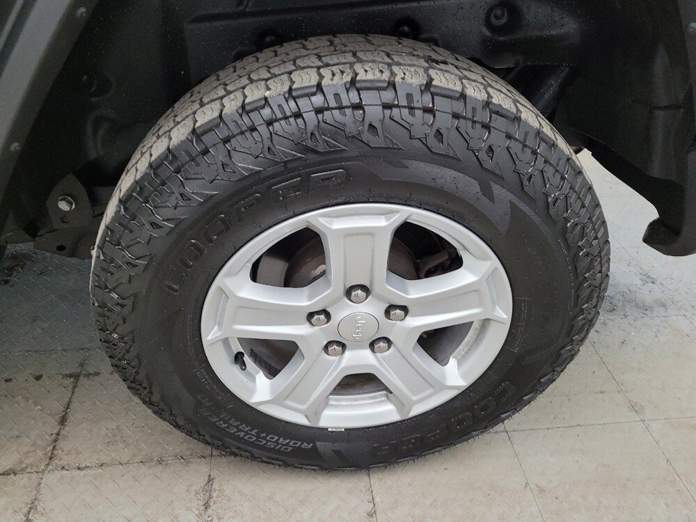 2019 Jeep Wrangler in Miamisburg, OH 45342 - 18111662 31