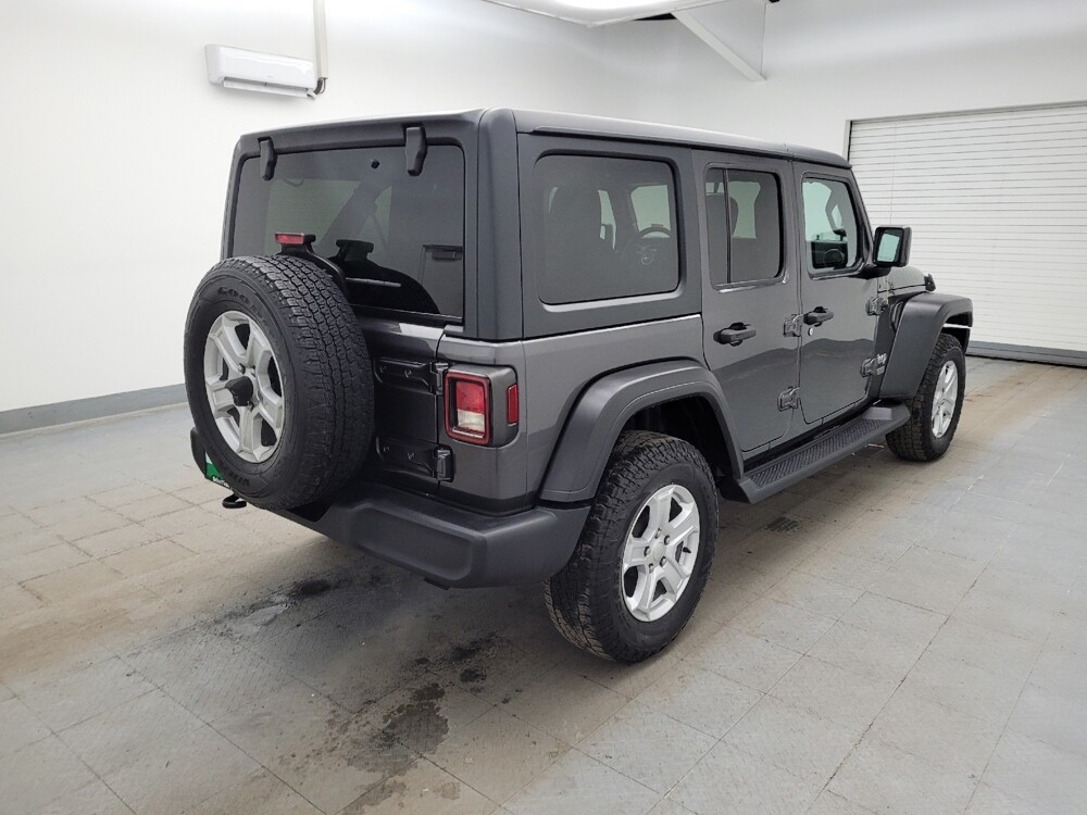 2019 Jeep Wrangler in Miamisburg, OH 45342 - 18111662 9