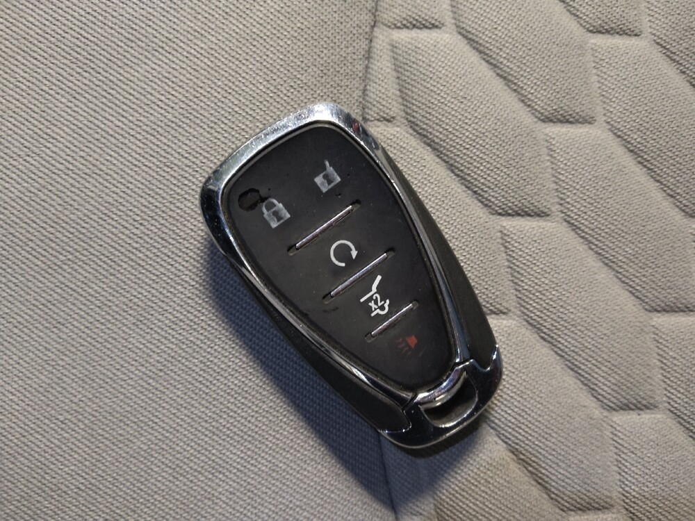 2018 Chevrolet Equinox in Columbia, SC 29210 - 18111675 32