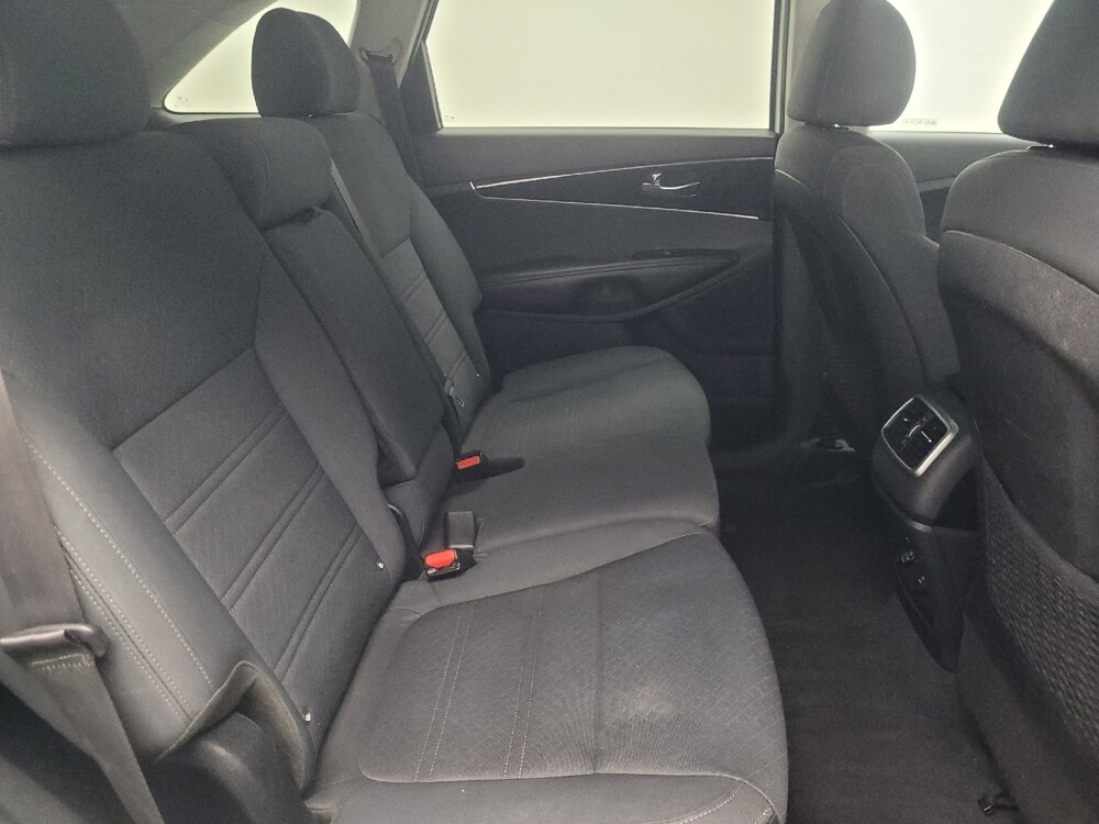 2020 Kia Sorento in Indianapolis, IN 46219 - 18111682 19