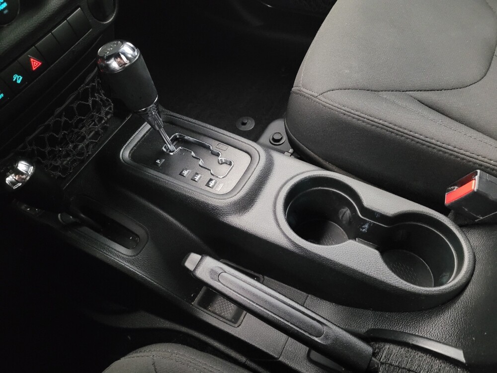 2018 Jeep Wrangler in Miamisburg, OH 45342 - 18111684 26