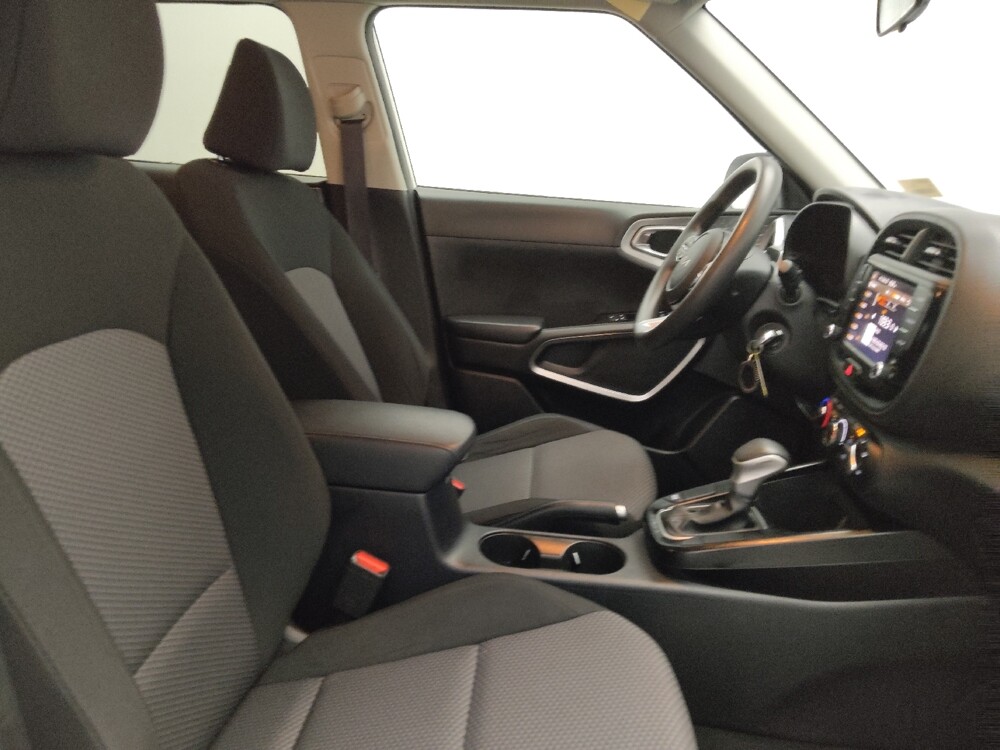 2023 Kia Soul in Stone Mountain, GA 30083 - 18111693 21