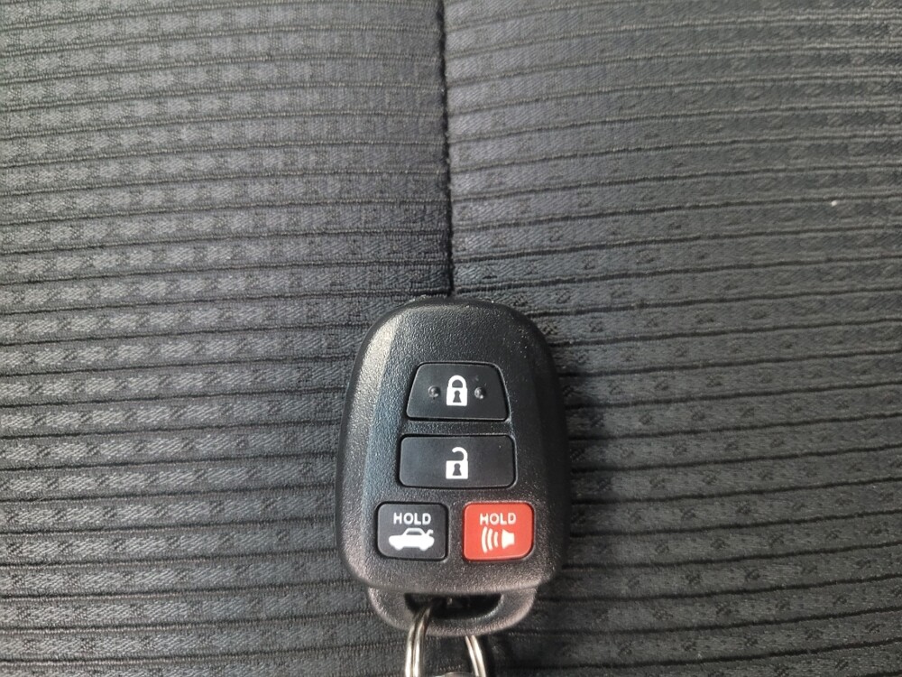 2016 Toyota Camry in Highland, IN 46322 - 18111697 32