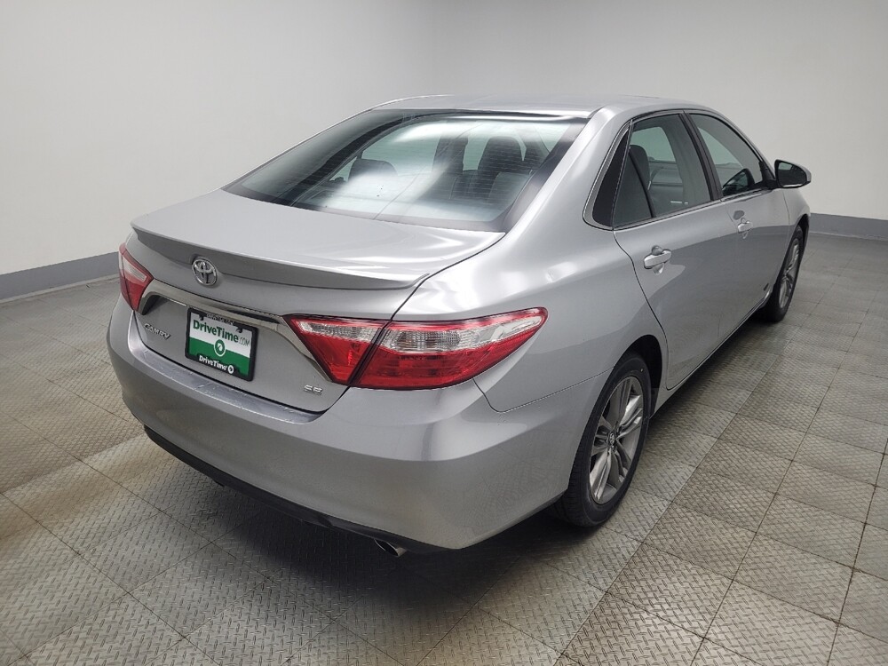 2016 Toyota Camry in Highland, IN 46322 - 18111697 9