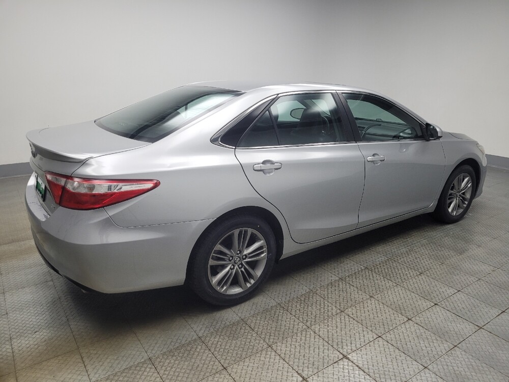 2016 Toyota Camry in Highland, IN 46322 - 18111697 10